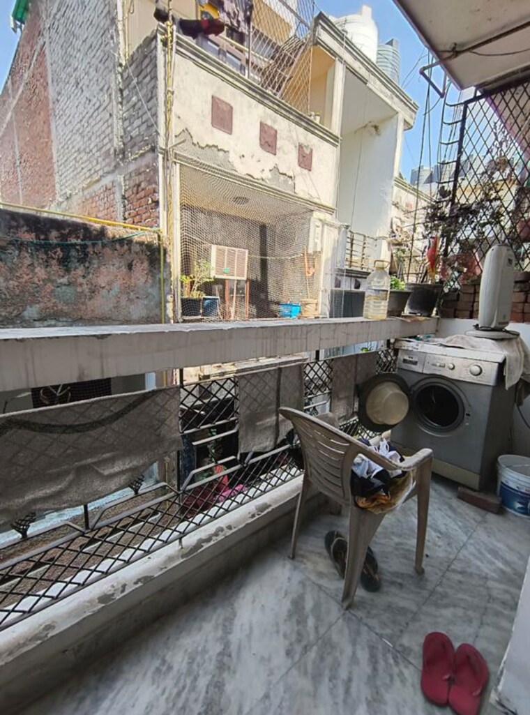 Balcony, govindpuri 2 Bedroom 610 Sq.Ft. Builder Floor In Govindpuri Delhi 10182677