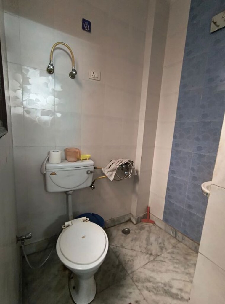 Bathroom, govindpuri 2 Bedroom 610 Sq.Ft. Builder Floor In Govindpuri Delhi 10182677