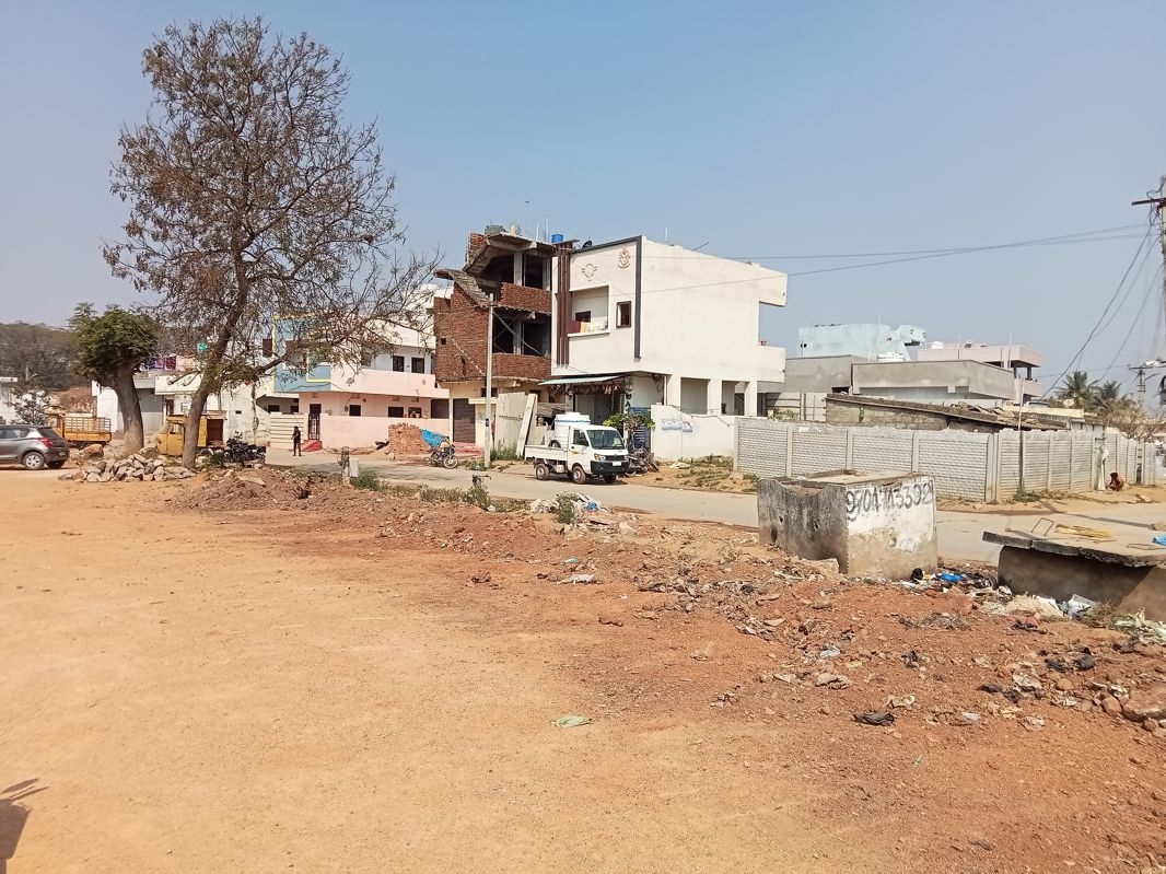 Plot For Sale in Akshita Golden Ridge