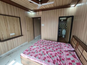 Bedroom in 2 BHK Apartment at Golden Isle, Goregaon East – for Rent