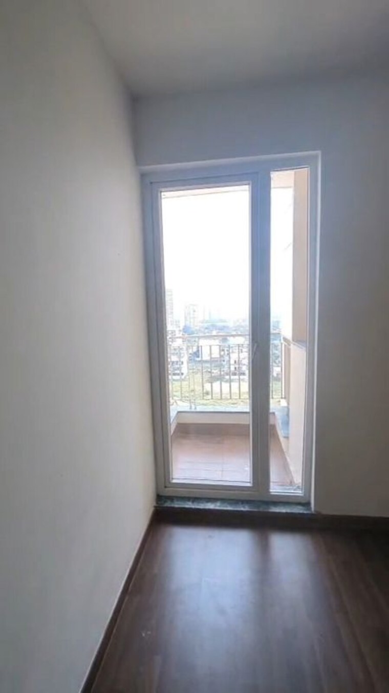 Room, sector 80 3 Bedroom 1650 Sq.Ft. Apartment In Sector 80 Faridabad 10182726