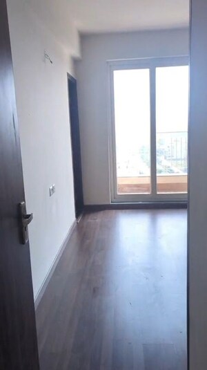 Room in 3 BHK Apartment at Sector 80 – for Sale