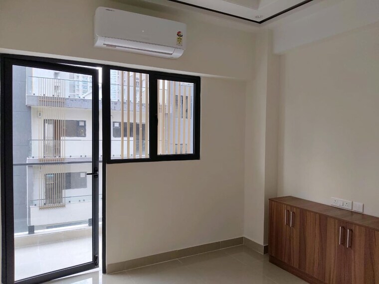 Room, suncity-vatsal-valley 3 Bedroom 1430 Sq.Ft. Apartment In Gwal Pahari Gurgaon 10156628