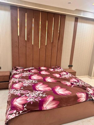 Bedroom in 4 BHK Builder Floor at Green Fields Colony – for Rent