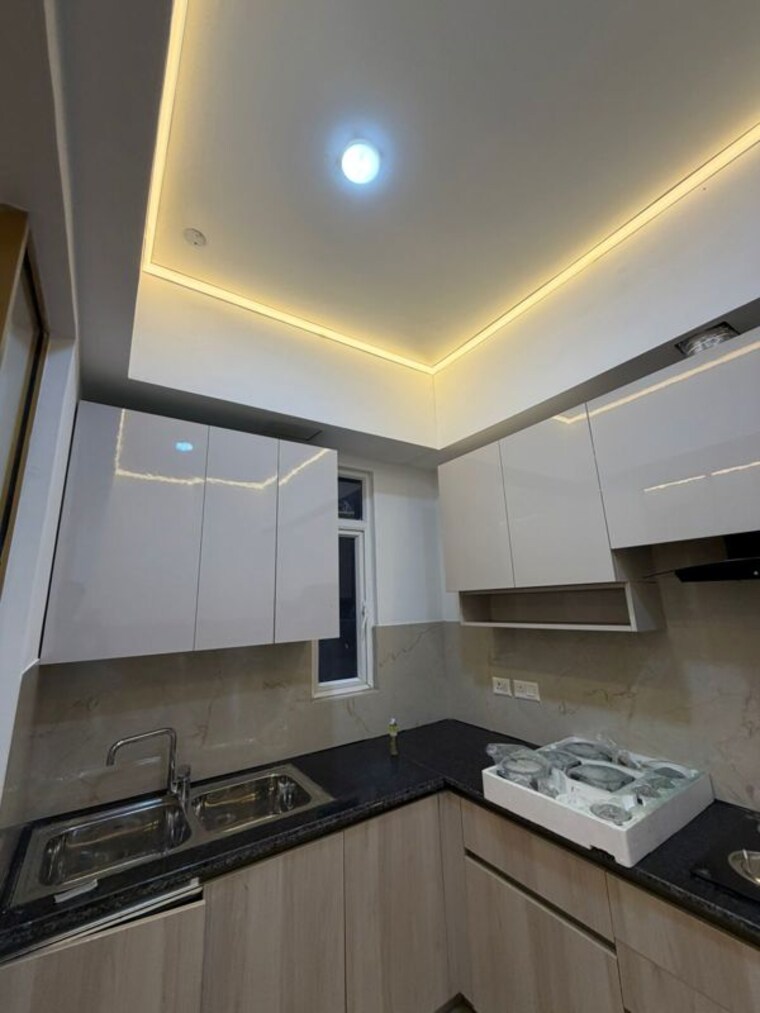 Kitchen, smart-world-orchard 3 Bedroom 1680 Sq.Ft. Apartment In Sector 61 Gurgaon 10182795