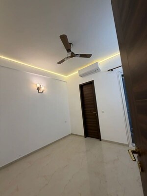 Master Bedroom in 3 BHK Apartment at Smart World Orchard, Sector 61 – for Rent