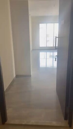 Room in 3 BHK Apartment at Raj Tattva, Kapur Bawdi – for Rent