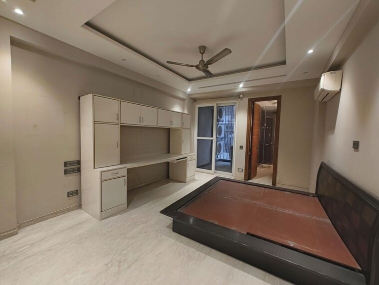 Living Room, greater kailash ii 4 Bedroom 300 Sq.Yd. Builder Floor In Greater Kailash ii Delhi 10182821