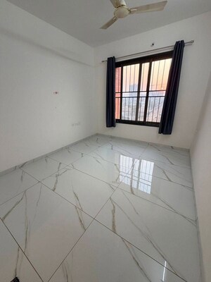 Room in 3 BHK Apartment at Kohinoor Sapphire 3, Tathawade – for Rent