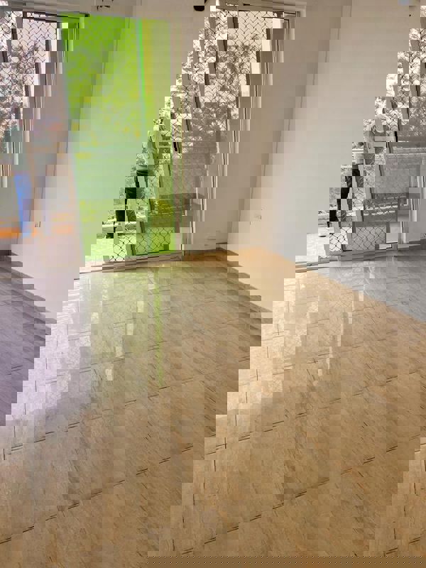 2 BHK 915 Sq.Ft. Apartment in Amrapali Leisure Park