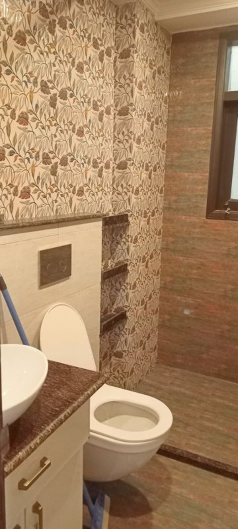 Bathroom, mohit-house 3 Bedroom 2000 Sq.Ft. Builder Floor In Sushant Lok I Gurgaon 10182850