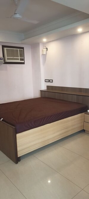 Bedroom in 3 BHK Builder Floor at Mohit House, Sushant Lok I – for Rent