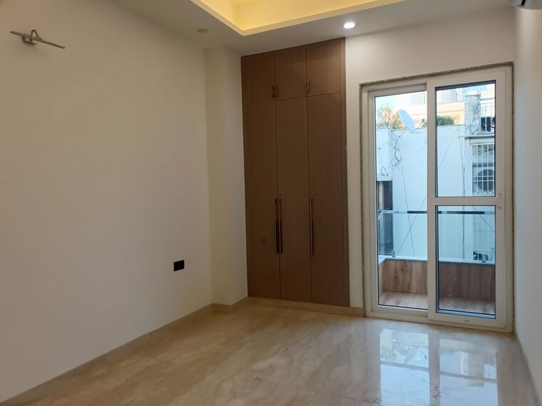 Room, greater kailash i 3 Bedroom 208 Sq.Yd. Builder Floor In Greater Kailash I Delhi 10182853