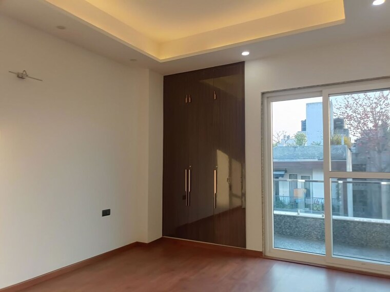 Room, greater kailash i 3 Bedroom 208 Sq.Yd. Builder Floor In Greater Kailash I Delhi 10182853