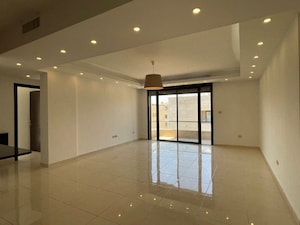 Room in 2 BHK Apartment at Raheja Classique, Andheri West – for Rent