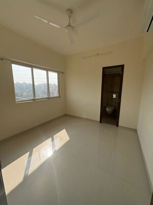Room in 1 BHK Apartment at Omkar Signet, Malad East – for Sale