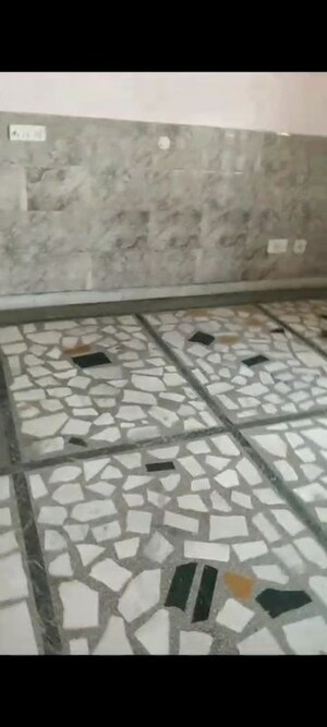 Balcony in 2 BHK Builder Floor at Sector 40 – for Rent