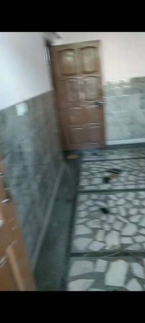 Bathroom in 2 BHK Builder Floor at Sector 40 – for Rent