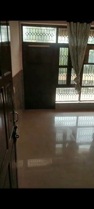 Living Room in 2 BHK Builder Floor at Sector 40 – for Rent