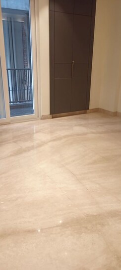 3.5 BHK + Servant Room Builder Floor For Rent in DLF City Phase IV