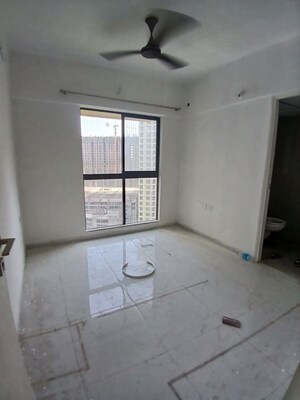 Room in 2.5 BHK Apartment at Lodha Codename Premier, Dombivli East – for Rent