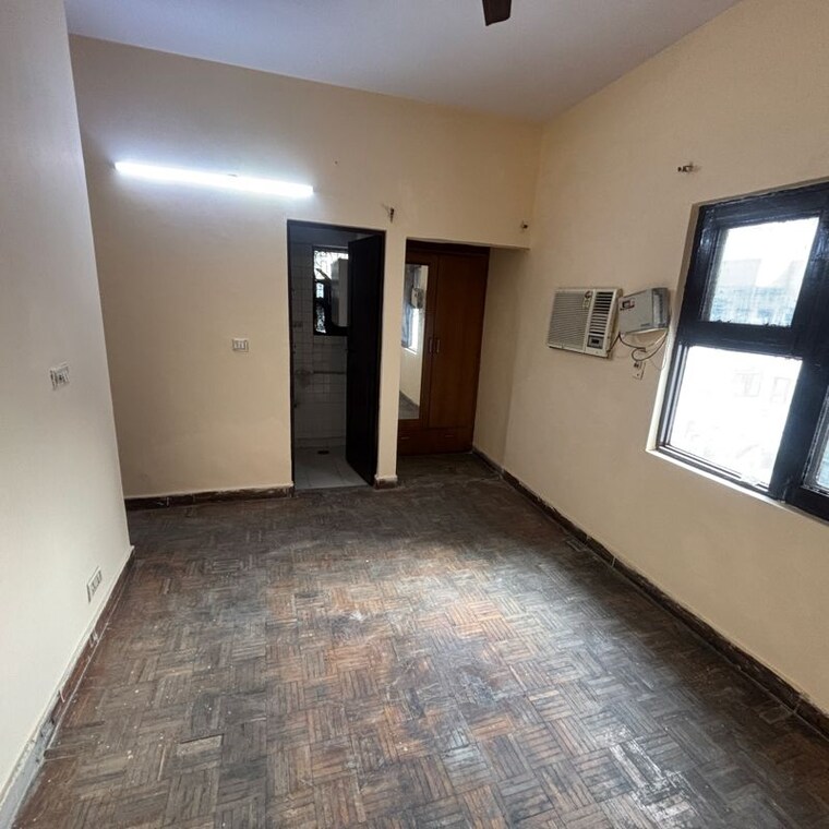 Room, vikas puri 3 Bedroom 1250 Sq.Ft. Apartment In Vikas Puri Delhi 10182834