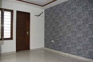 Room in 2 BHK Builder Floor at BPTP District Faridabad, Sector 81 – for Sale