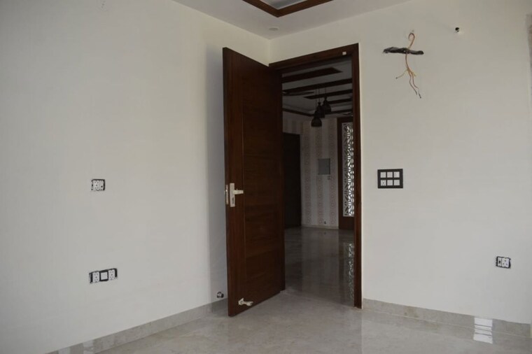 Room, bptp-district-faridabad 2 Bedroom 150 Sq.Yd. Builder Floor In Sector 81 Faridabad 10182883