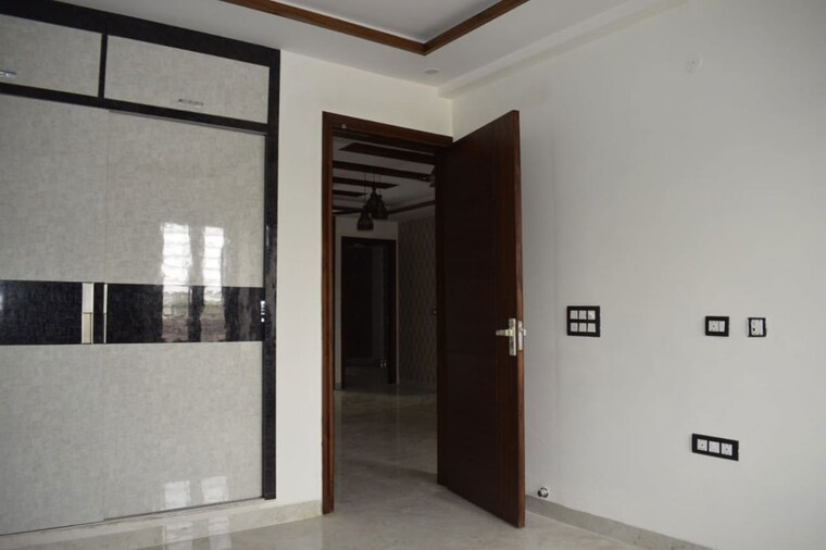 Room, bptp-district-faridabad 2 Bedroom 150 Sq.Yd. Builder Floor In Sector 81 Faridabad 10182883