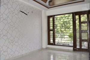 Room in 2 BHK Builder Floor at BPTP District Faridabad, Sector 81 – for Sale