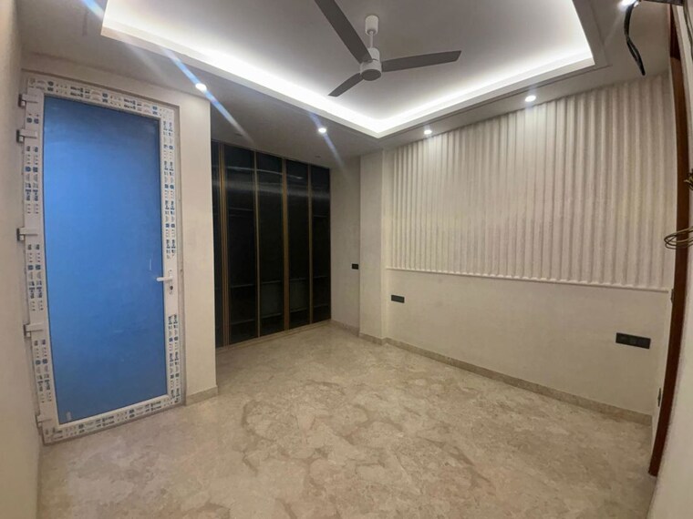 Room, greater kailash i 3 Bedroom 208 Sq.Yd. Builder Floor In Greater Kailash I Delhi 10182904