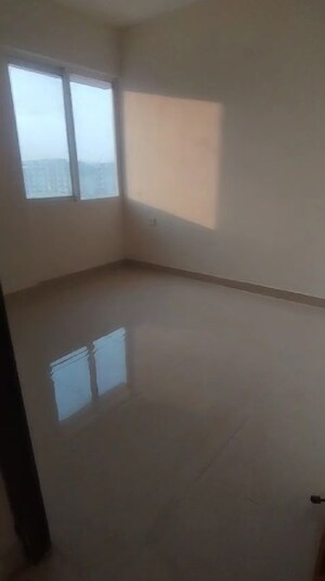 Room in 2 BHK Apartment at Signature Orchard Avenue 2, Sector 93 – for Sale