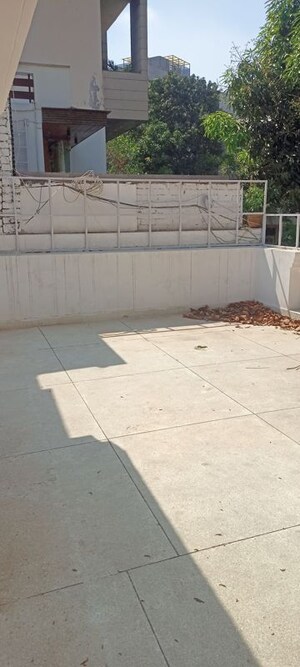 Balcony in 4 BHK Independent House at DLF City Phase IV, Dlf Phase iv – for Rent