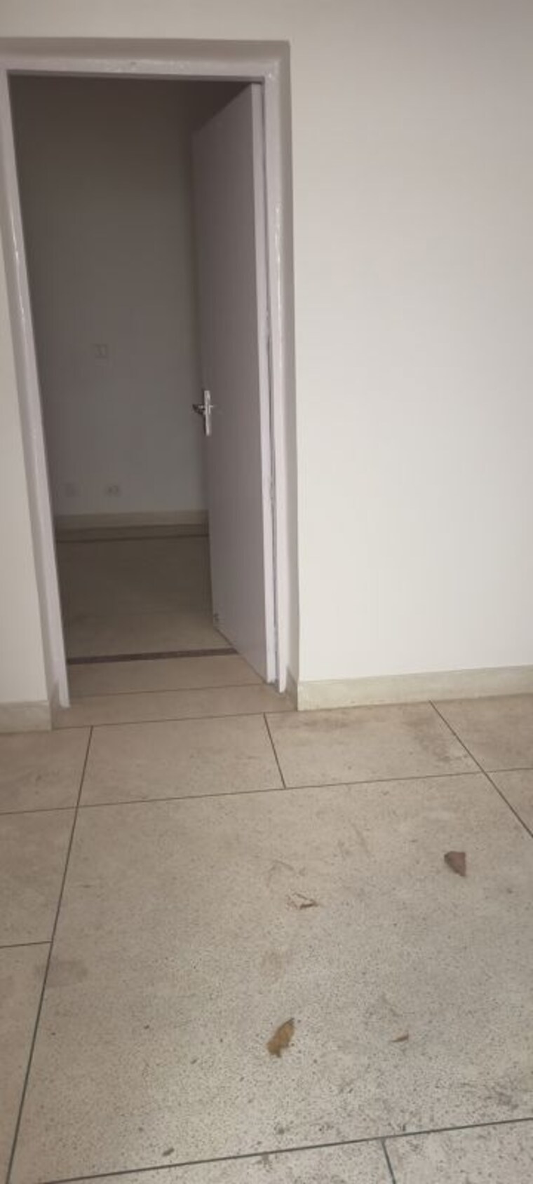 Bathroom, dlf-city-phase-iv 4 Bedroom 2200 Sq.Ft. Independent House In Dlf Phase iv Gurgaon 10182911