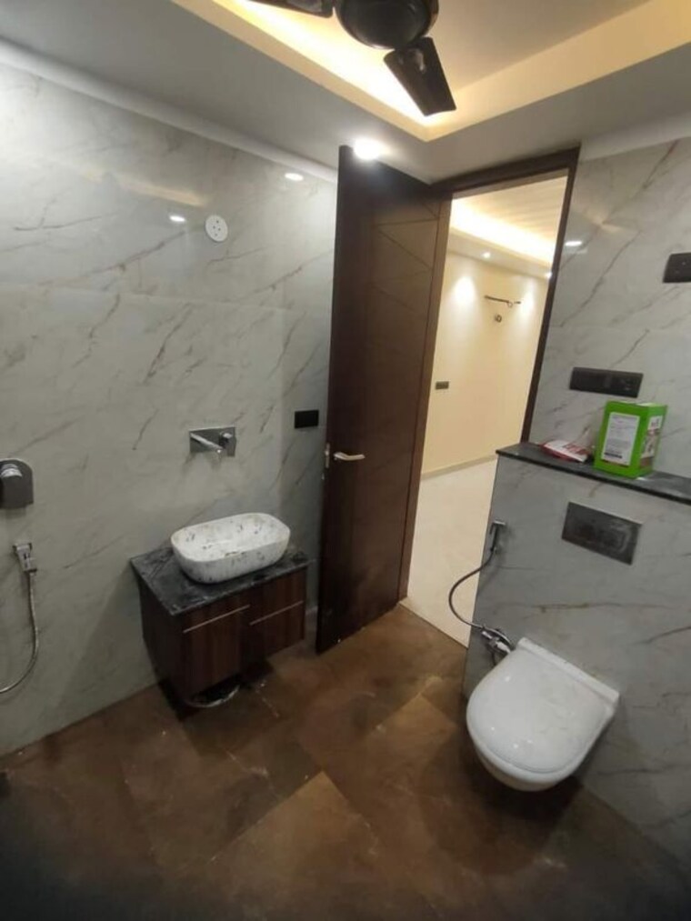 Bathroom, fidato-honour-homes 3 Bedroom 1350 Sq.Ft. Builder Floor In Sector 89 Faridabad 10182872