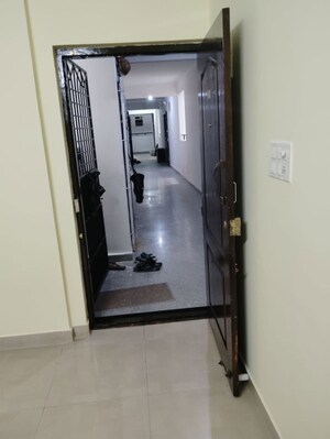 Building Lobby in 2 BHK Apartment at Sai Arcade Bellandur, Bellandur – for Rent