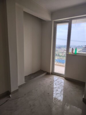 Room in 3.5 BHK Apartment at Pareena Coban Residences, Sector 99a – for Sale