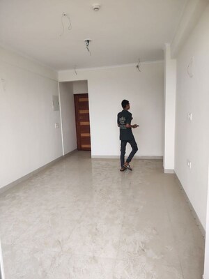 Room in 3.5 BHK Apartment at Pareena Coban Residences, Sector 99a – for Sale