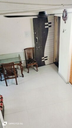 1.5 BHK + Extra Room Apartment For Rent in Monalisa Plaza