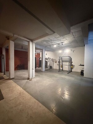 Room in 6+ BHK Independent House at Sector 67 – for Sale