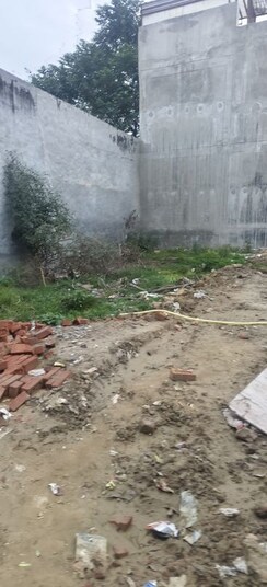 Plot For Sale in Nijampur Malhaur
