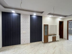Bedroom in 3 BHK Builder Floor at BPTP District 3, Sector 85 – for Sale