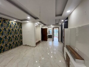 Room in 3 BHK Builder Floor at BPTP District 3, Sector 85 – for Sale
