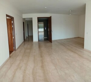Room in 4 BHK Apartment at Bestech Park View City 1, Sector 48 – for Rent