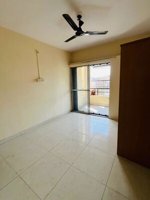 Room in 1 BHK Apartment at Wadgaon Sheri – for Rent