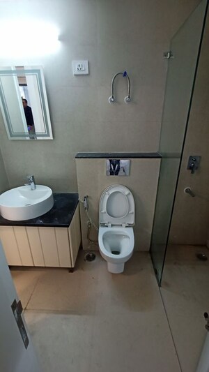 Bathroom in 3 BHK Apartment at Signature Global City 63A, Sector 63a – for Sale