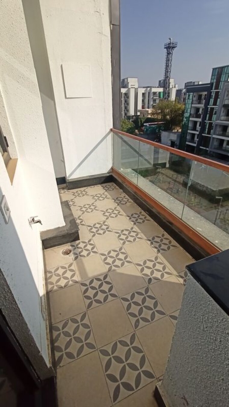 Balcony, signature-global-city-63a 3 Bedroom 1470 Sq.Ft. Apartment In Sector 63a Gurgaon 10182967