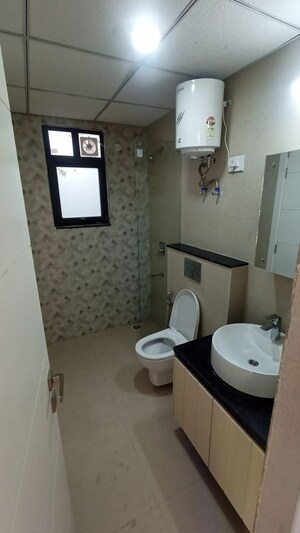 Bathroom in 3 BHK Apartment at Signature Global City 63A, Sector 63a – for Sale