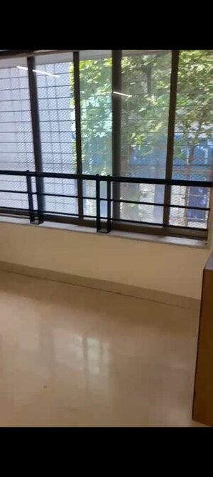 Room in 3 BHK Apartment at Patliputra Building, Andheri West – for Rent