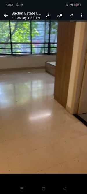 Room in 3 BHK Apartment at Patliputra Building, Andheri West – for Rent